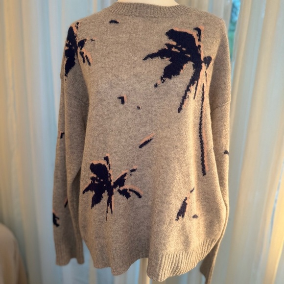 360 Cashmere Gray and Blue Palm Tree Sweater - Picture 11 of 11